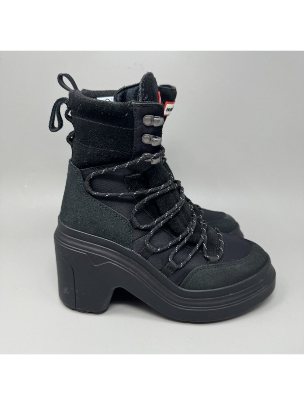 Hunter Discoverer Women’s Size 6 Black Heeled Ankle Boots